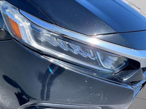 Used 2018 Honda Accord EX image 27
