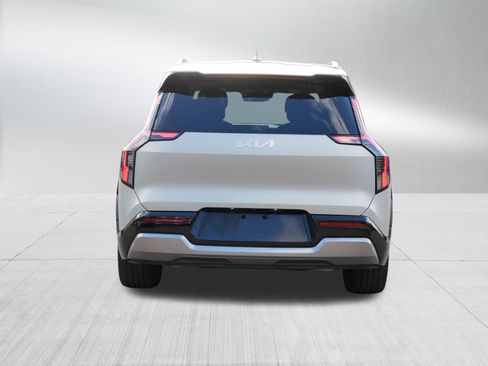 Used 2024 Kia EV9 Land AWD/4WD image 6