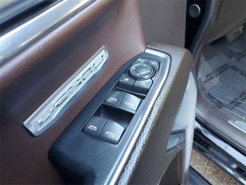 Used 2024 GMC Sierra 1500 Denali image 18
