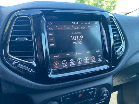 Used 2019 Jeep Compass Limited AWD/4WD image 9