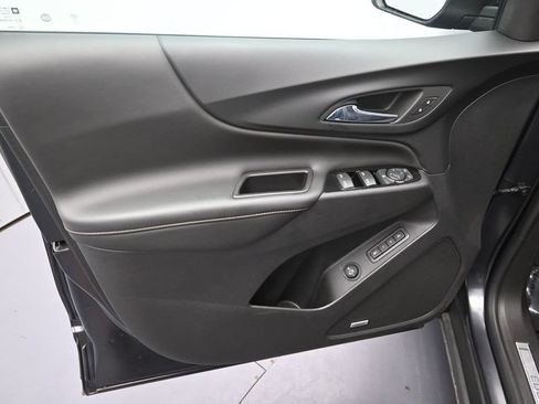 Used 2022 Chevrolet Equinox Premier FWD image 19