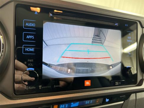 Used 2019 Toyota Tacoma TRD Off-Road image 14