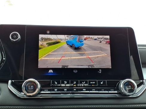 Used 2023 Chevrolet Colorado LT w/ LT Convenience Package III AWD/4WD image 18