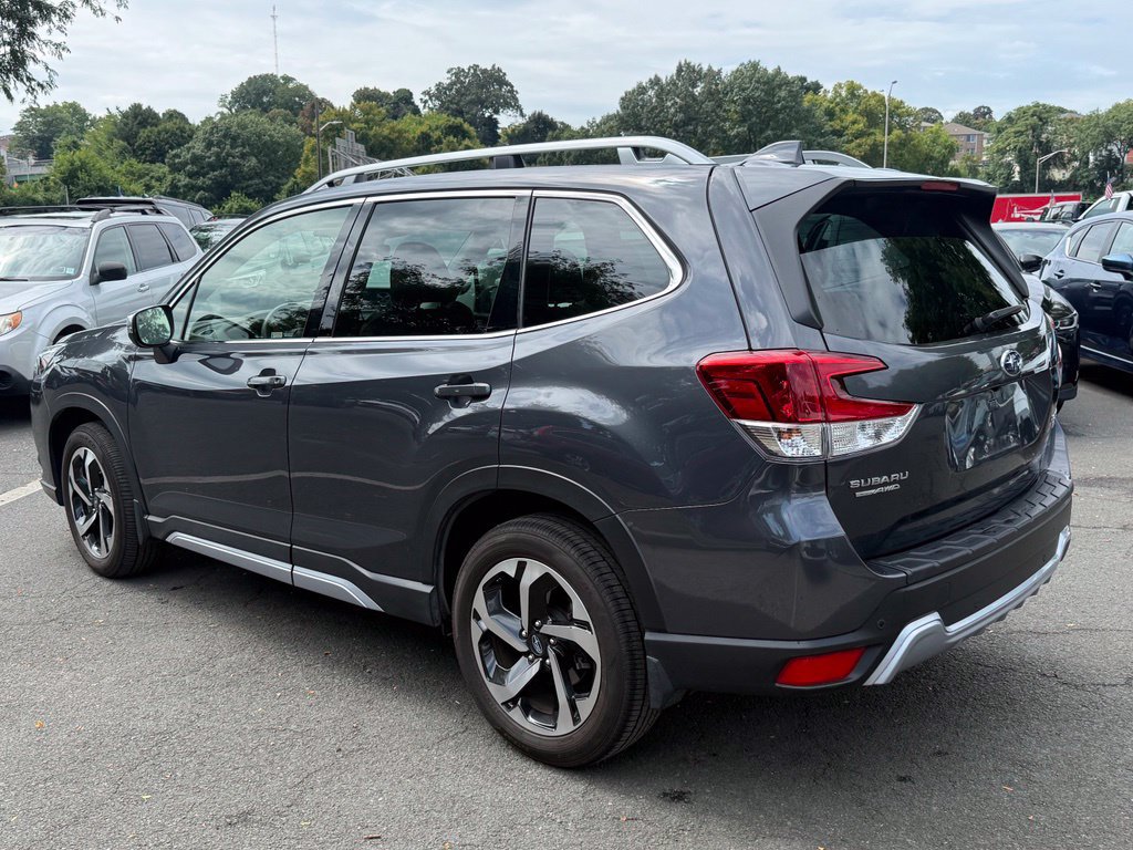 Used 2023 Subaru Forester Touring AWD/4WD image 10