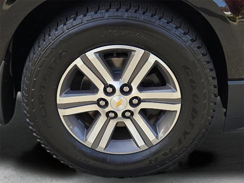 Used 2017 Chevrolet Traverse LT image 11