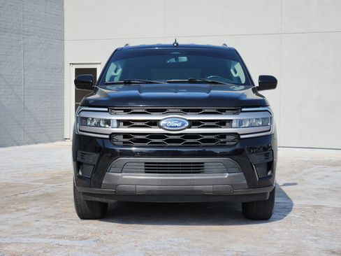 Used 2022 Ford Expedition Max XLT RWD image 3