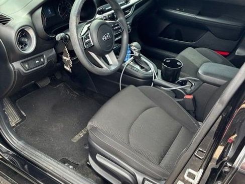 Used 2019 Kia Forte LXS FWD image 17