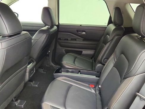 Used 2023 Nissan Pathfinder SL w/ SL Premium Package image 21