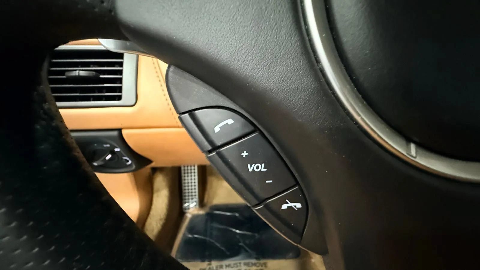 Used 2012 Aston Martin V8 Vantage Coupe RWD image 19