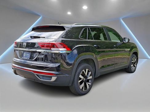 Used 2023 Volkswagen Atlas Cross Sport SE AWD/4WD image 4