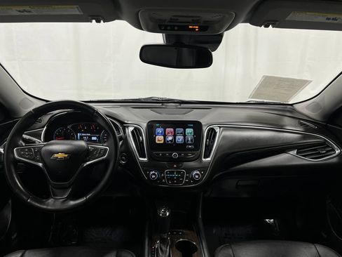 Used 2018 Chevrolet Malibu Premier image 20