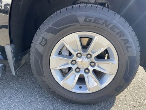 Used 2021 Chevrolet Silverado 1500 LT image 32