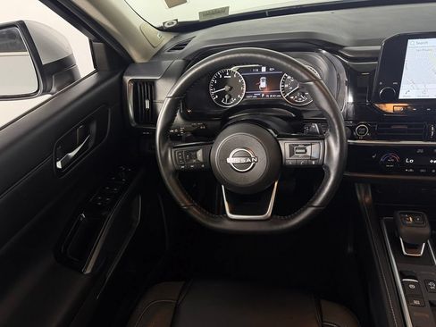 Used 2024 Nissan Pathfinder SL w/ SL Premium Package FWD image 14