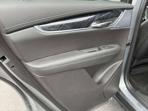 Used 2023 Cadillac XT6 Premium Luxury AWD/4WD image 13