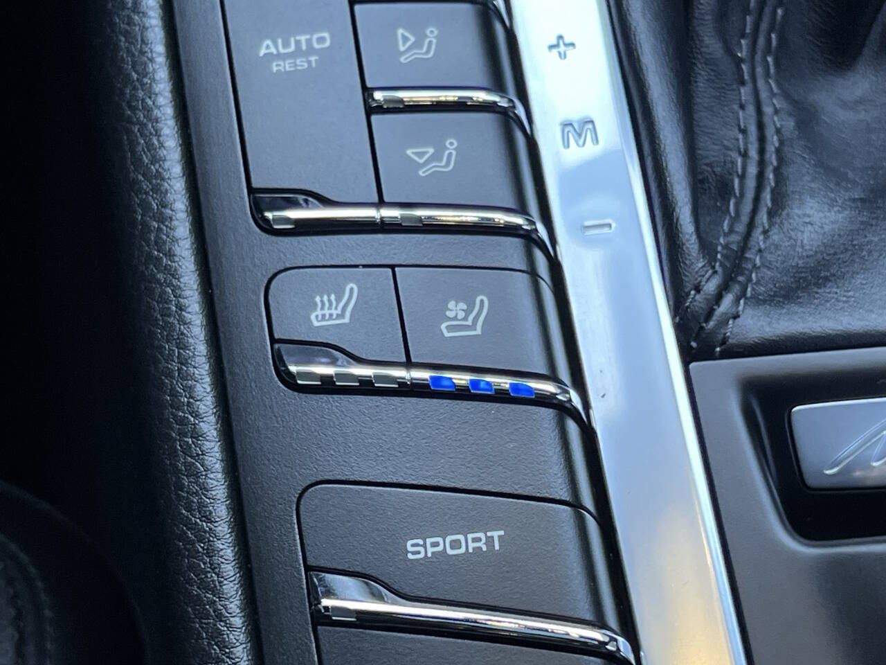 Used 2017 Porsche Macan S AWD/4WD image 26