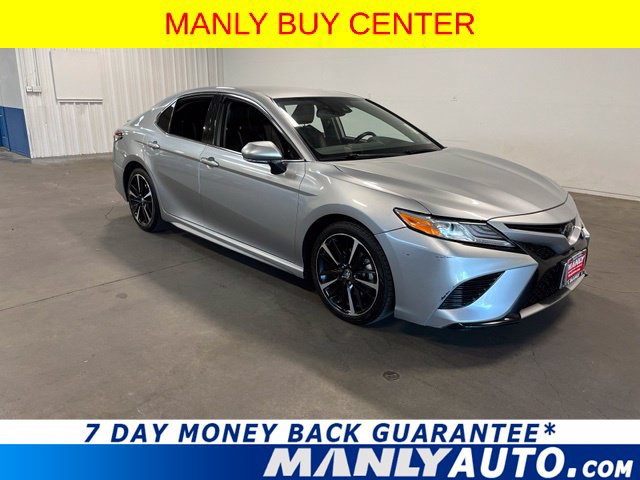 Used 2019 Toyota Camry XSE w/ Navigation Package FWD image 1