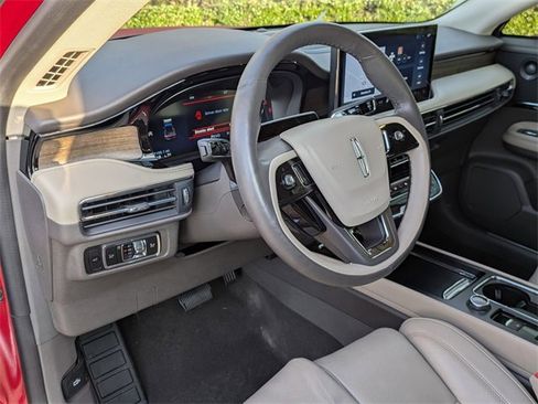 Used 2024 Lincoln Corsair Reserve w/ Equipment Group 202A image 11