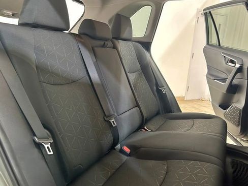 Used 2021 Toyota RAV4 XLE w/ Convenience Package AWD/4WD image 15