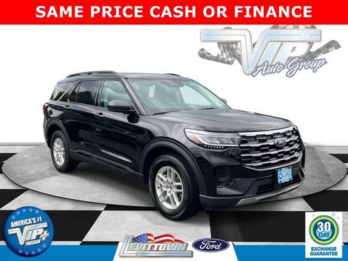 Used 2026 Ford Explorer Active AWD/4WD image 1