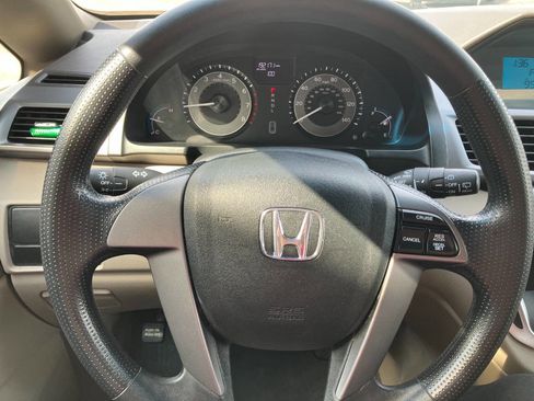 Used 2011 Honda Odyssey LX image 16