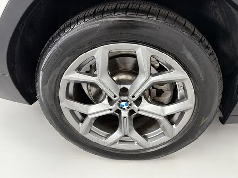 Certified 2024 BMW X4 xDrive30i w/ Premium Package AWD/4WD image 32