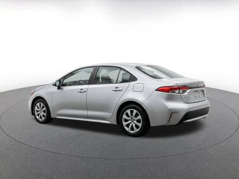 Used 2025 Toyota Corolla LE FWD image 7