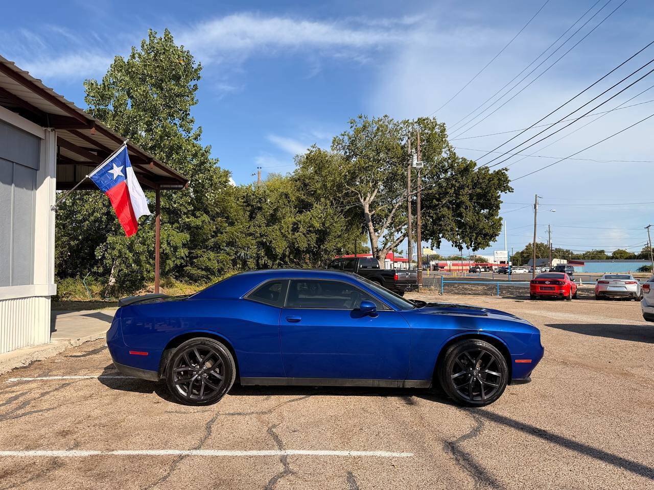 Used 2021 Dodge Challenger SXT w/ Blacktop Package RWD image 5