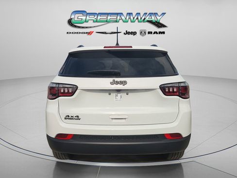 New 2026 Jeep Compass Latitude image 2