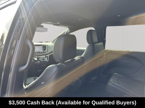 New 2026 Chrysler Pacifica Select FWD image 20