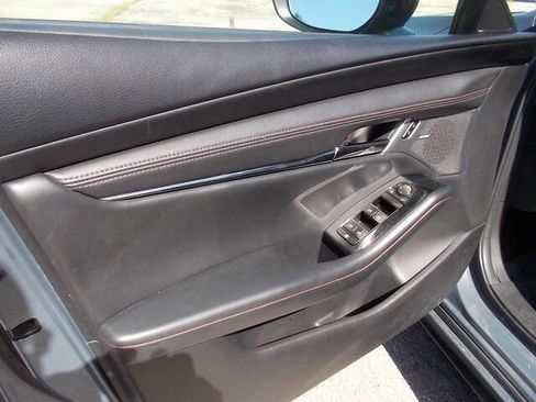 Used 2023 MAZDA MAZDA3 s image 17