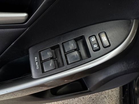Used 2013 Toyota Prius Persona Series FWD image 11