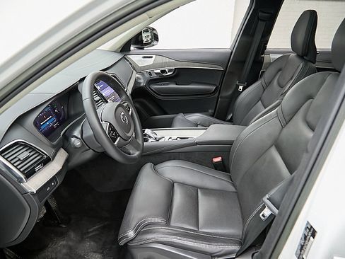 Certified 2023 Volvo XC90 T8 Ultimate w/ Lounge Package image 14