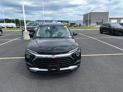 Used 2025 Chevrolet TrailBlazer LT AWD/4WD image 8