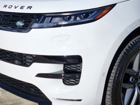 New 2026 Land Rover Range Rover Sport Dynamic SE image 8
