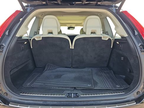 Used 2018 Volvo XC90 T5 Momentum w/ Convenience Package AWD/4WD image 30