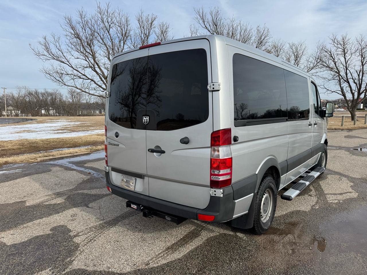 Used 2007 Dodge Sprinter 2500 w/ Cooling Group RWD image 12
