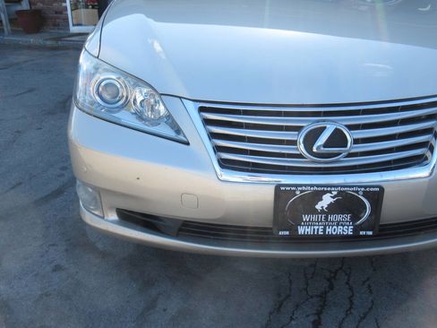 Used 2011 Lexus ES 350 FWD image 3
