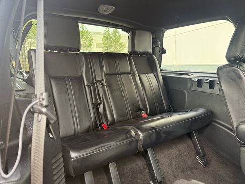 Used 2015 Lincoln Navigator 4WD 4dr image 29