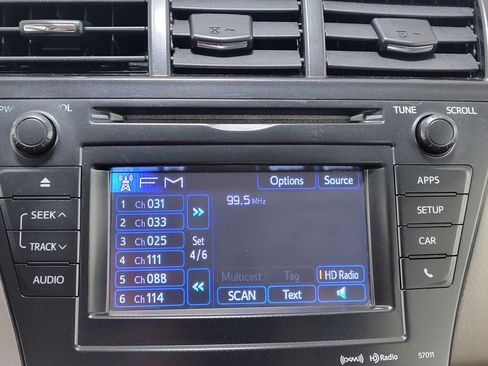 Used 2012 Toyota Prius V Three FWD image 22