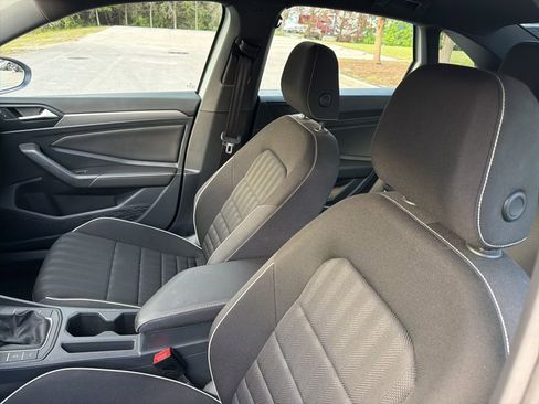 Used 2023 Volkswagen Jetta Sport image 10
