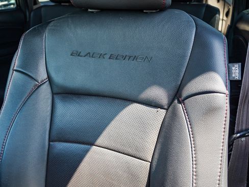 Used 2022 Honda Pilot Black Edition image 29