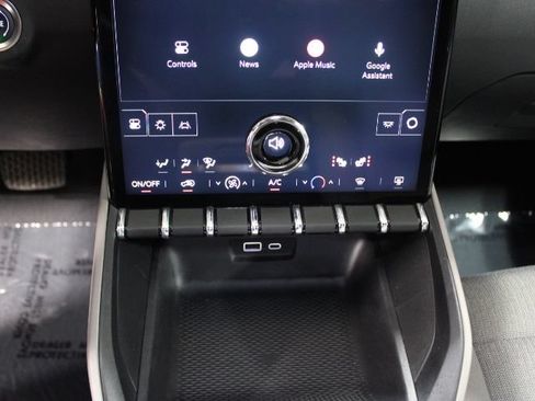 Used 2025 GMC Terrain Elevation AWD/4WD image 32