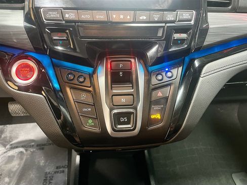 Used 2023 Honda Odyssey Elite image 17