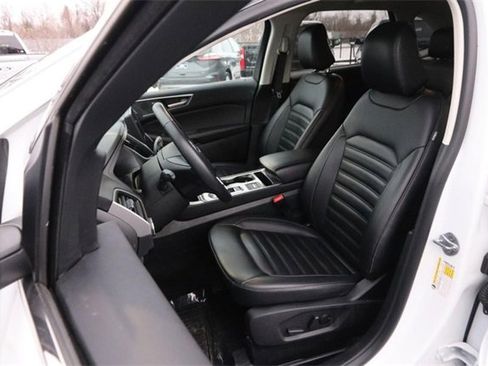 Certified 2024 Ford Edge SEL image 8