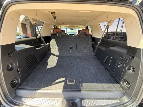 Used 2019 Cadillac Escalade ESV Luxury RWD image 30