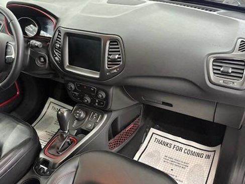 Used 2019 Jeep Compass Trailhawk image 13
