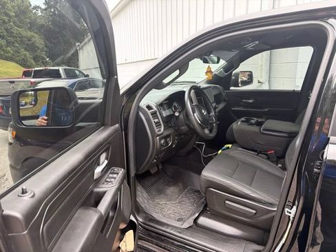 Used 2025 RAM 1500 Warlock AWD/4WD image 9