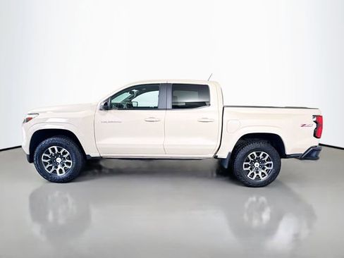 Used 2024 Chevrolet Colorado Z71 AWD/4WD image 9