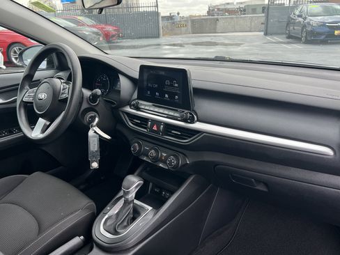 Used 2020 Kia Forte LXS image 13