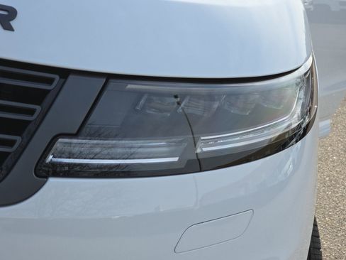 New 2026 Land Rover Range Rover Sport Dynamic SE image 32